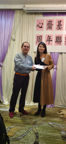 抽獎環節由各嘉賓主持抽獎，各幸運兒歡天喜地領取獎品