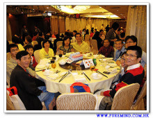 來賓就坐，等待晚宴開始。