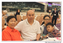 來賓合照留念。