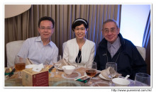 來賓與李一覺會長合照留念。