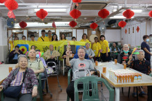 心齋服務人員與長者大合照