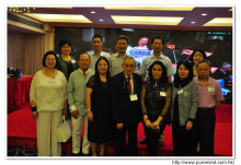 來賓與李一覺會長合照留念。