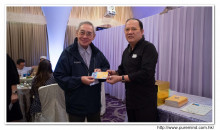 抽獎環節開始，由各嘉賓主持抽獎，各幸運兒歡天喜地領取獎品。