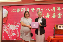 萬眾期待的抽獎環節開始，各幸運兒歡天喜地上台領取獎品