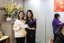 抽獎環節由各嘉賓主持抽獎，各幸運兒歡天喜地領取獎品