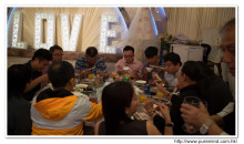 賓客享用晚宴美食情況。