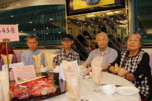 來賓合照留念。