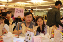 來賓合照留念。