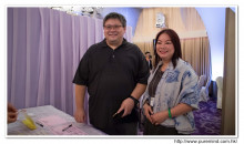 來賓簽名留念。