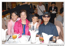 來賓合照留念。