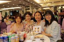 來賓合照留念。