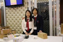 服務人員合照留念