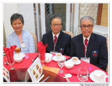 來自澳洲同道及善信合照留念。