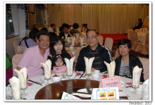 來賓合照留念。