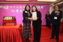 萬眾期待的抽獎環節開始，各幸運兒歡天喜地上台領取獎品