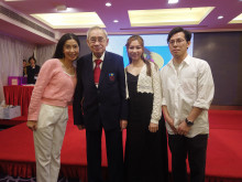 來賓與李一覺會長合照留念