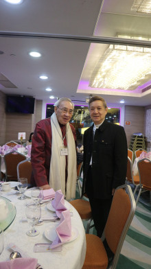 來賓與李一覺會長合照留念