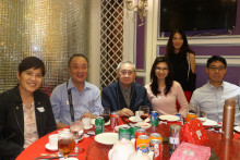 來賓與李一覺會長合照留念