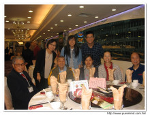 來賓合照留念。