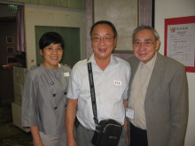 來賓與李一覺會長合照留念。