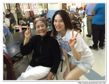 本基金服務人員與長者合照留念。