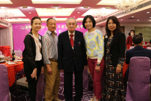 來賓與李一覺會長合照留念