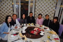 來賓合照留念。