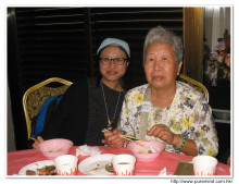 品嚐流浮山海鮮午餐。