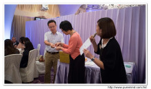 抽獎環節開始，由各嘉賓主持抽獎，各幸運兒歡天喜地領取獎品。