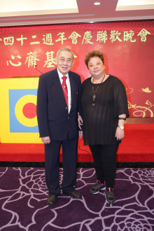 來賓與李一覺會長合照留念。